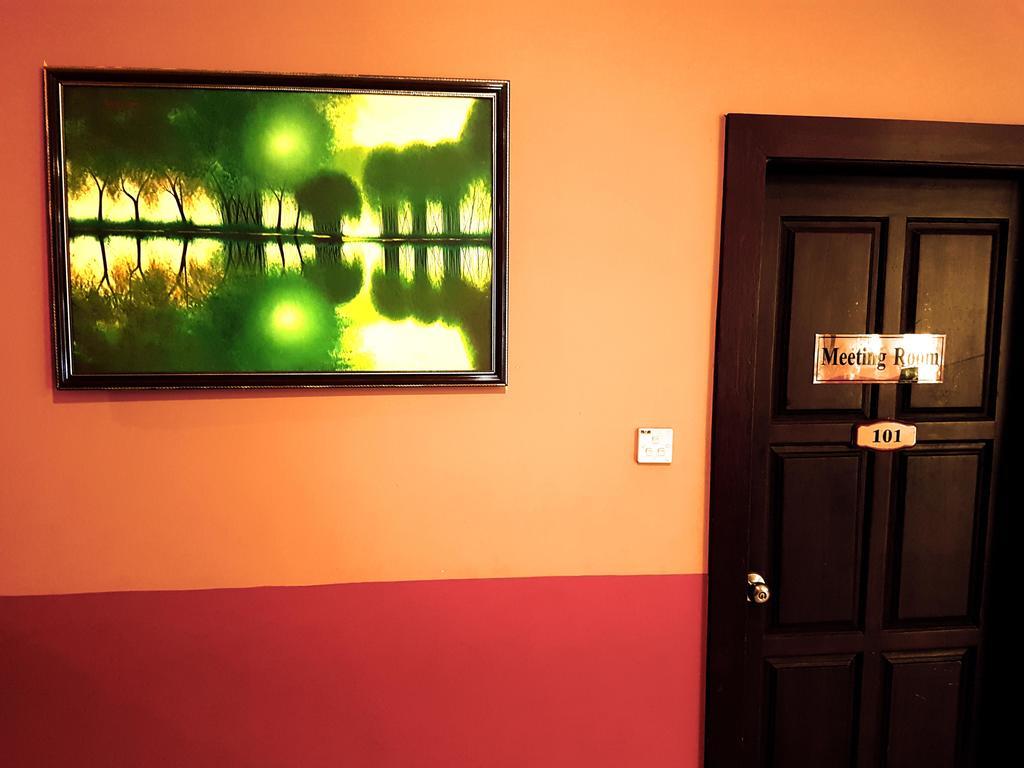 Hotel 63 Янгон Екстериор снимка