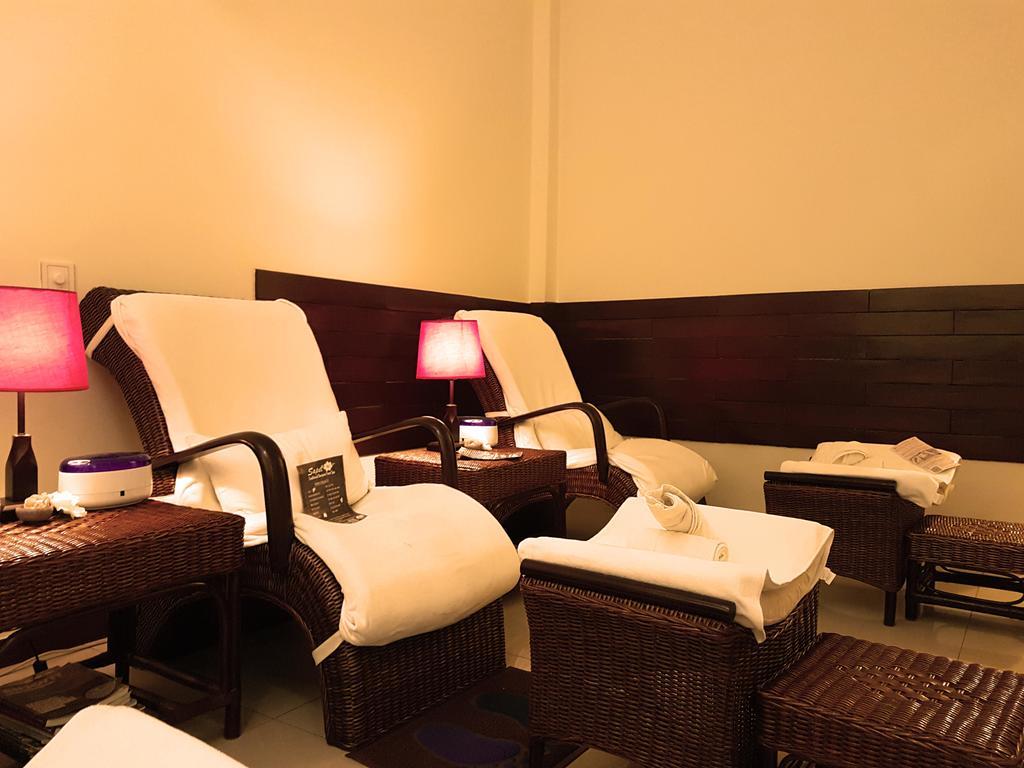 Hotel 63 Янгон Екстериор снимка