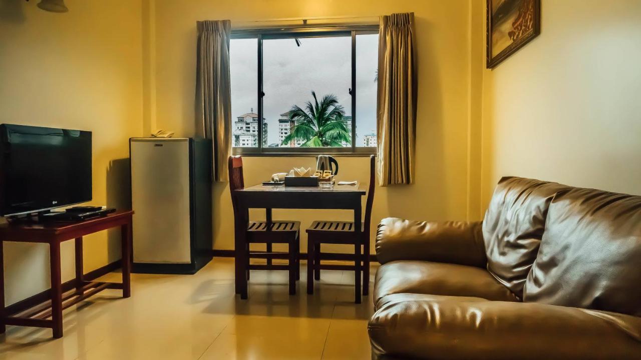 Hotel 63 Янгон Екстериор снимка