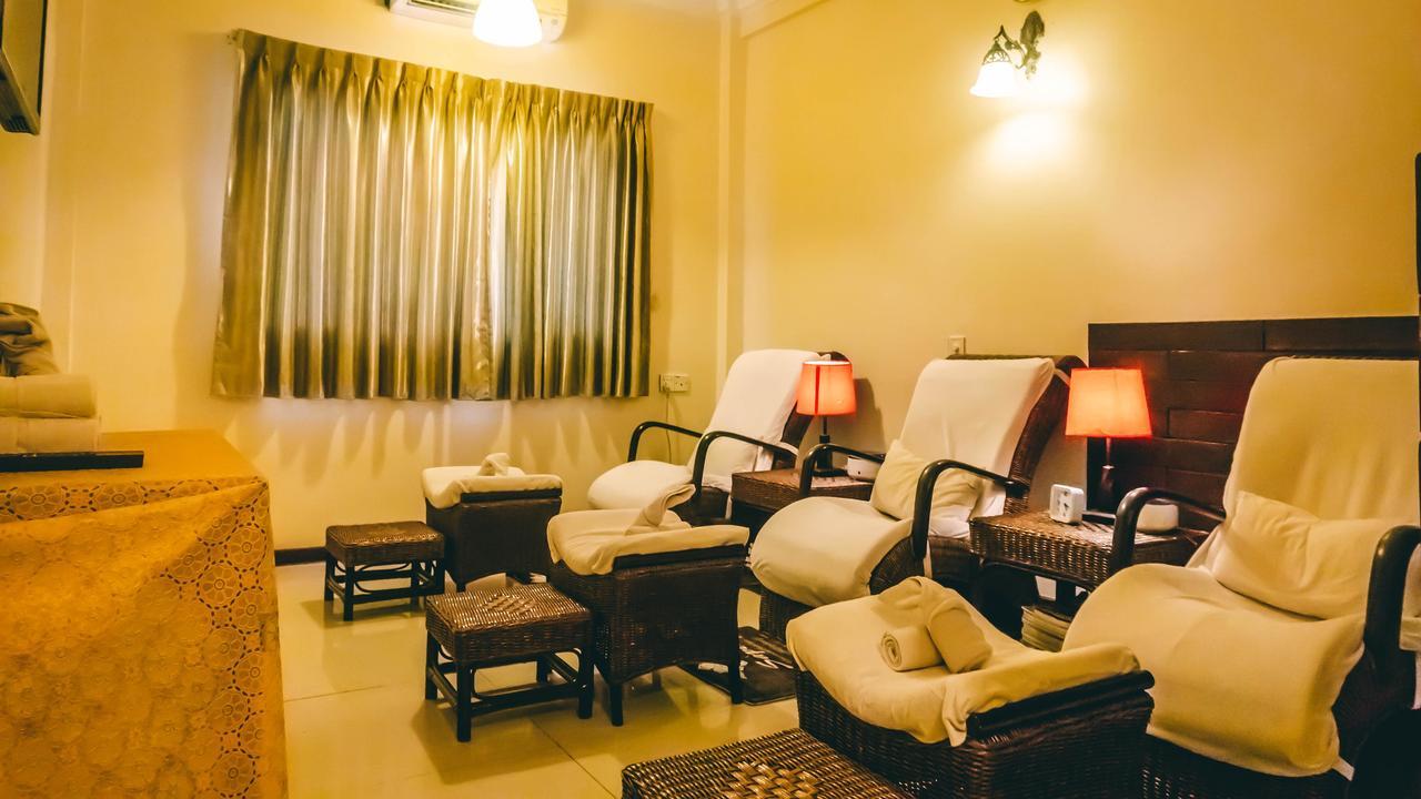 Hotel 63 Янгон Екстериор снимка